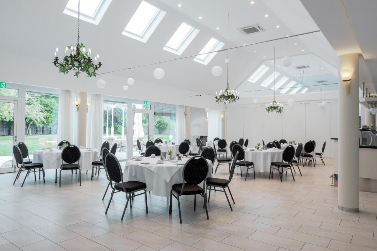 Landhotel Classhof Willich Bagian luar foto